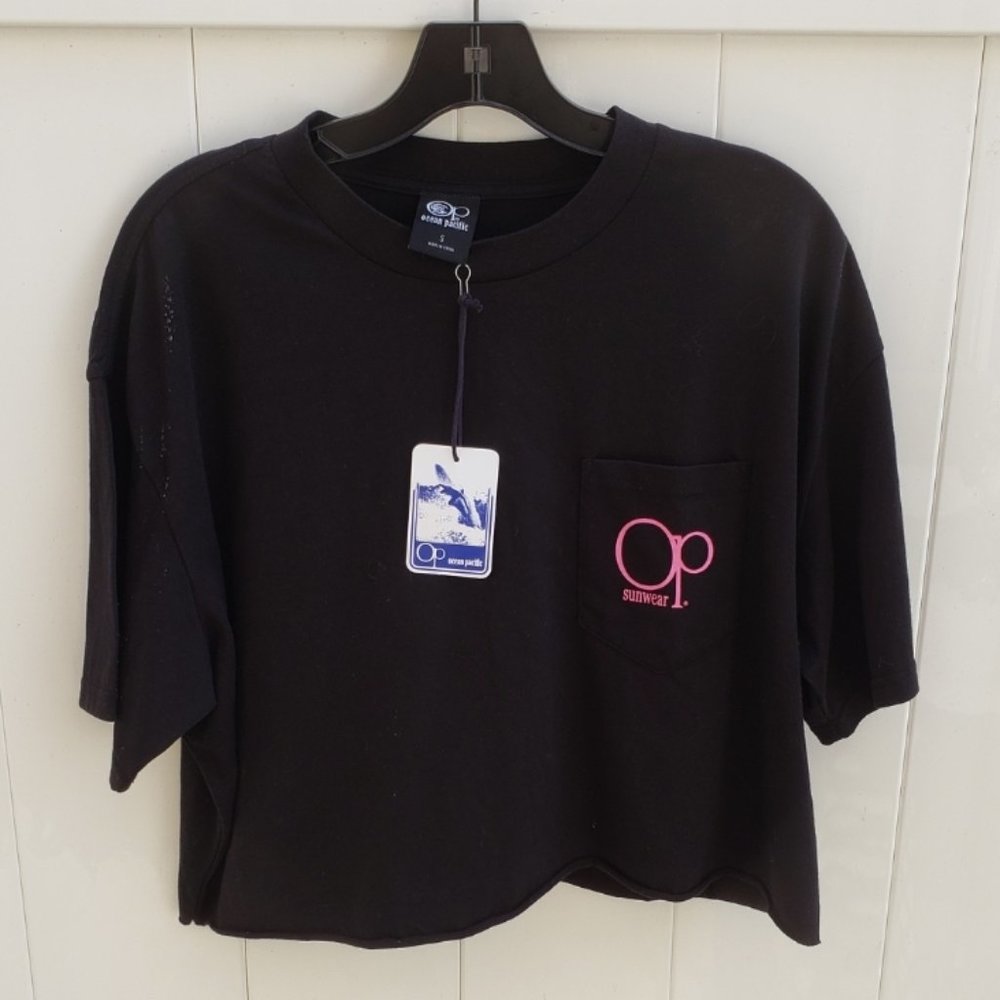 Black crop top with pocket